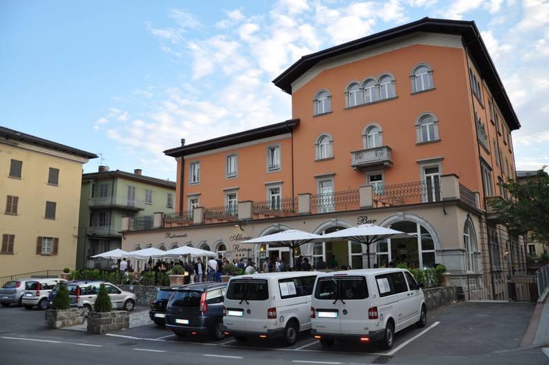 Albergo Roma Borgo Val di Taro Exteriör bild